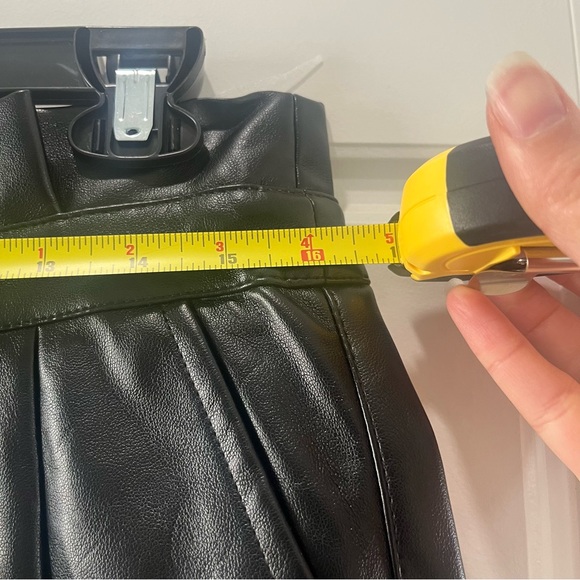 Miss Selfridge Black Faux Leather Women's Shorts - Picture 4 of 5